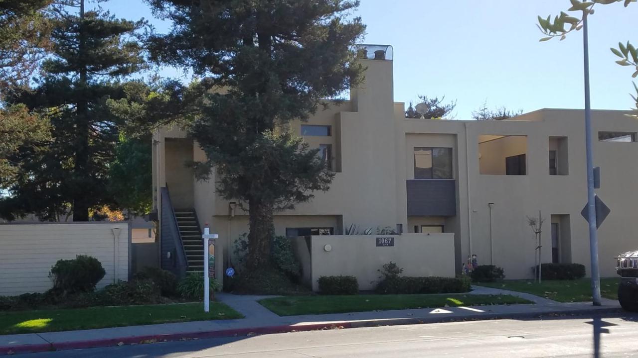 1067 Padre Dr 4 - Photo 1