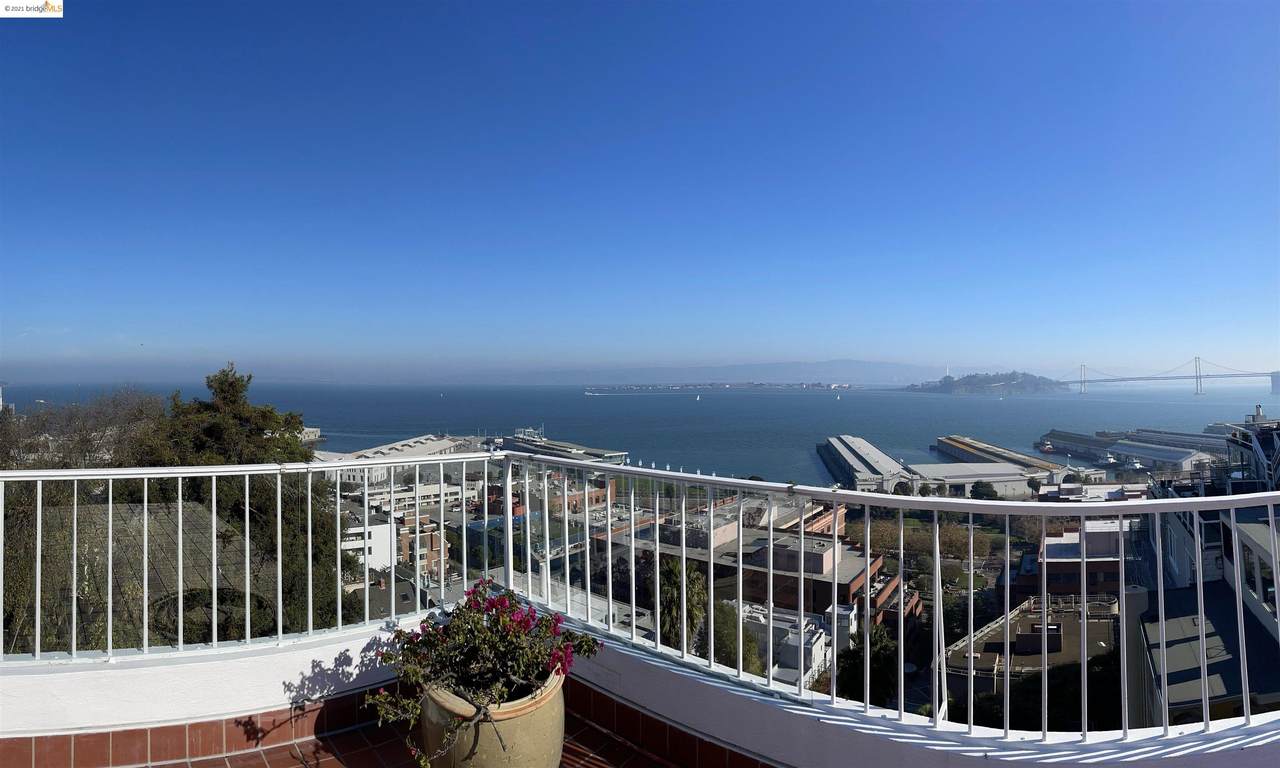 1360 Montgomery St 11 - Photo 1