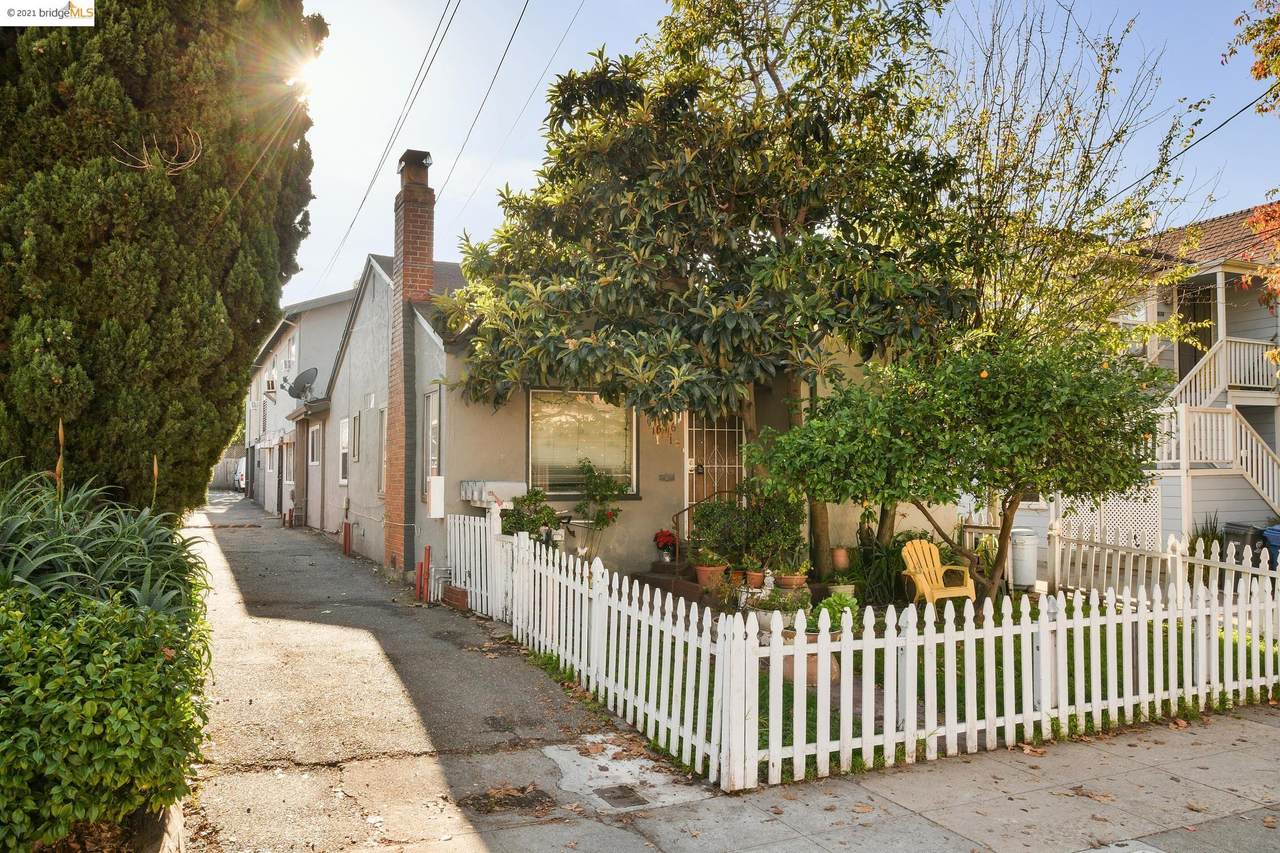 1576 Pacific Ave - Photo 1