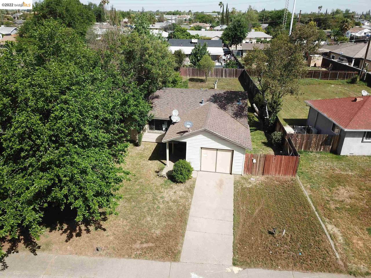 7613 50Th Ave - Photo 1