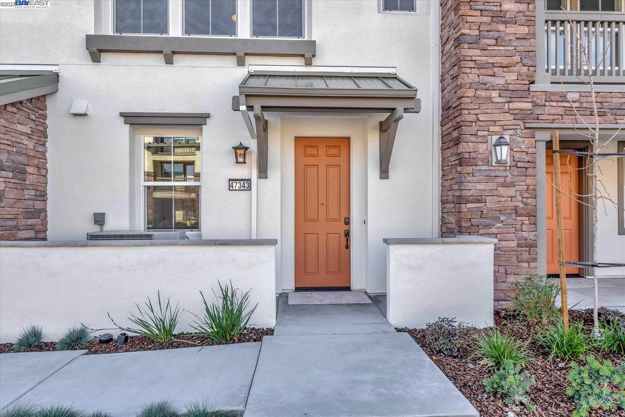 47343 Mission Falls Court - Photo 1