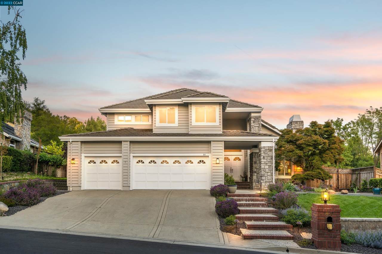 84 Danbury Court - Photo 1