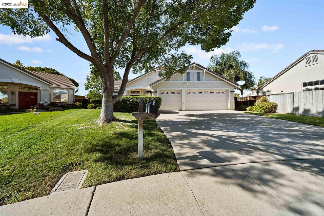 4214 Oakshade Court - Photo 1
