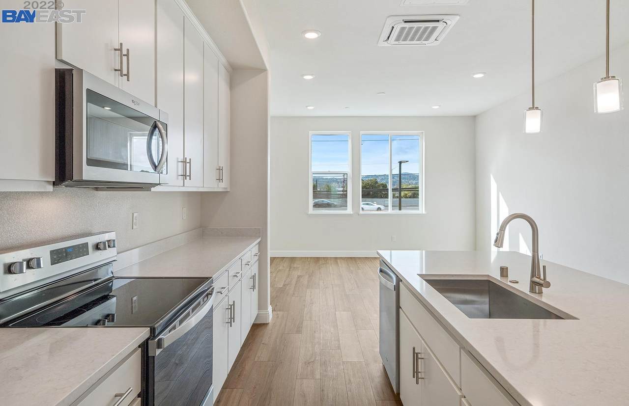 103 Waters Park Circle - Photo 1