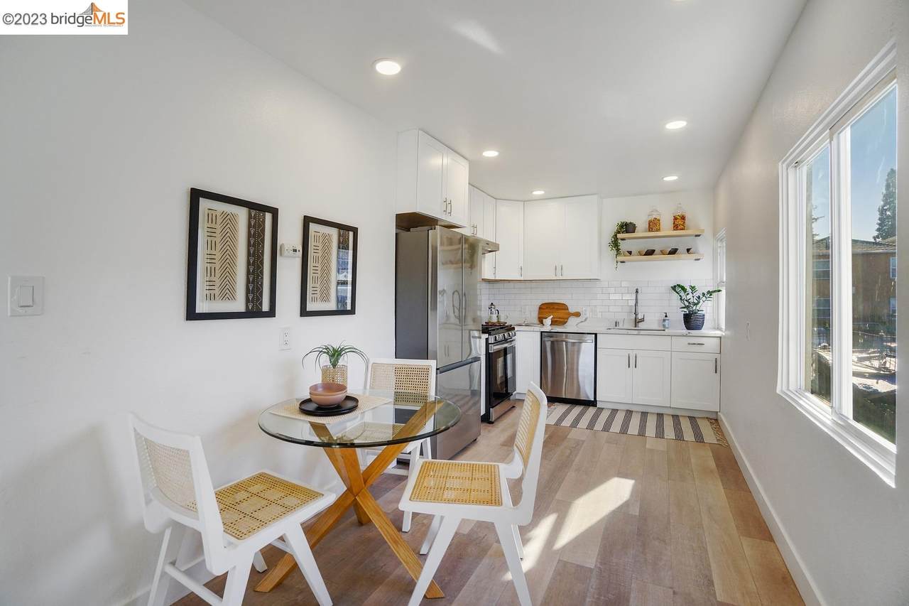 2538 26Th Ave - Photo 1