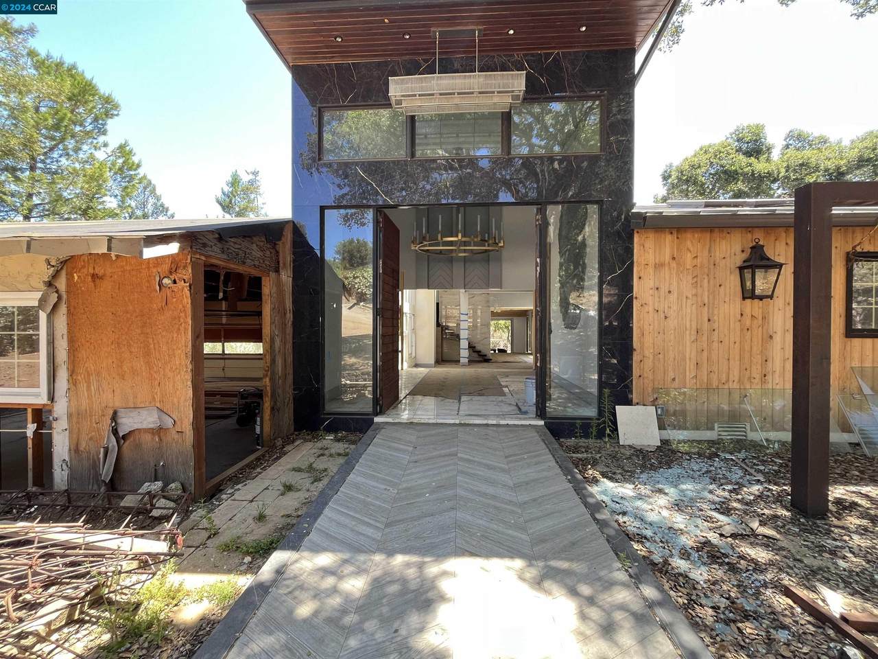 3085 Alexis Dr - Photo 1