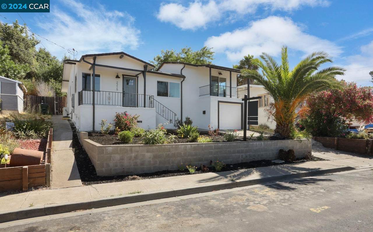 2215 Scenic Avenue - Photo 1