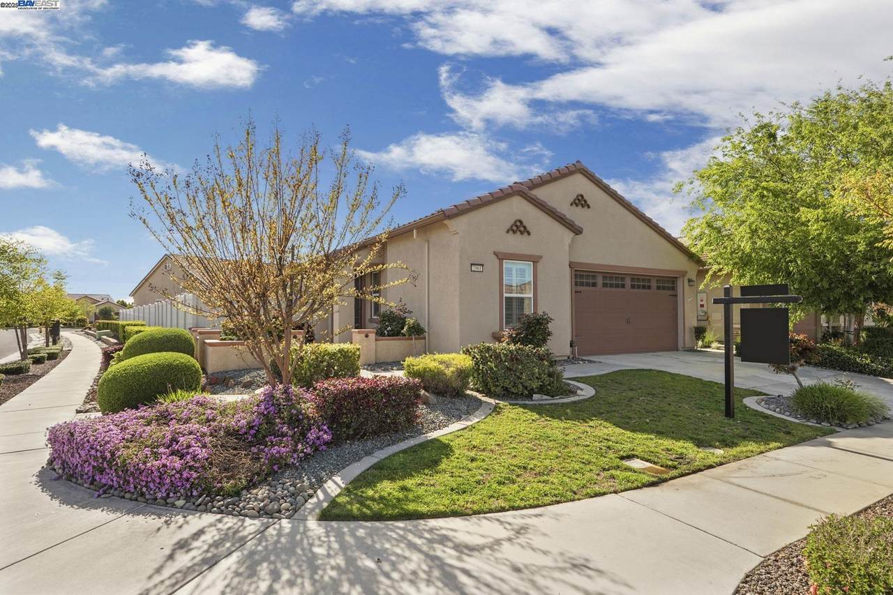 2961 Clear Point Way - Photo 1