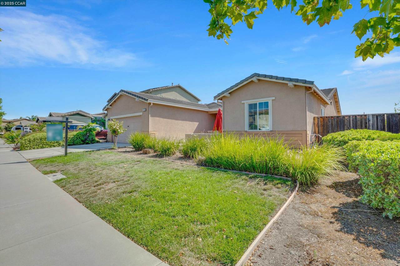1030 Clear Lake Dr - Photo 1