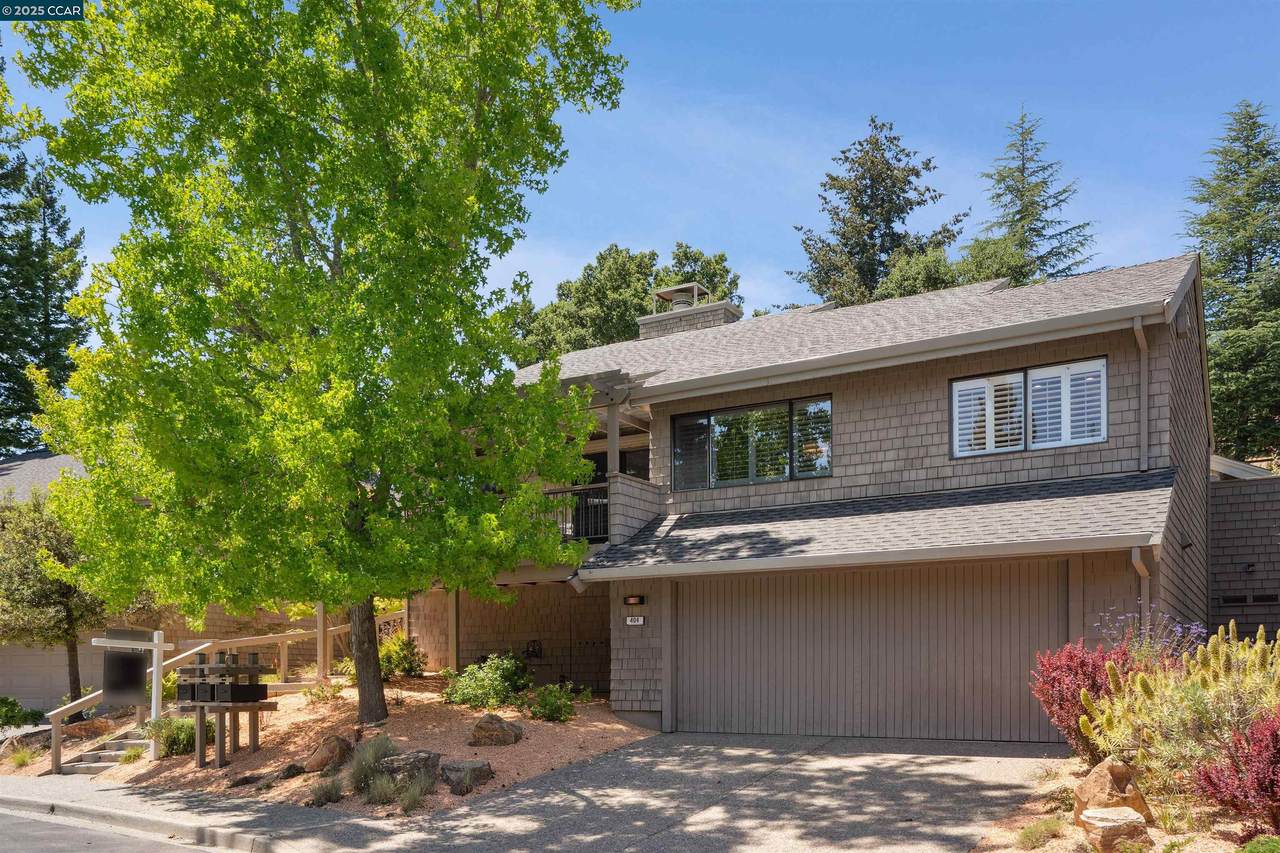 404 Ridge Gate Road - Photo 1