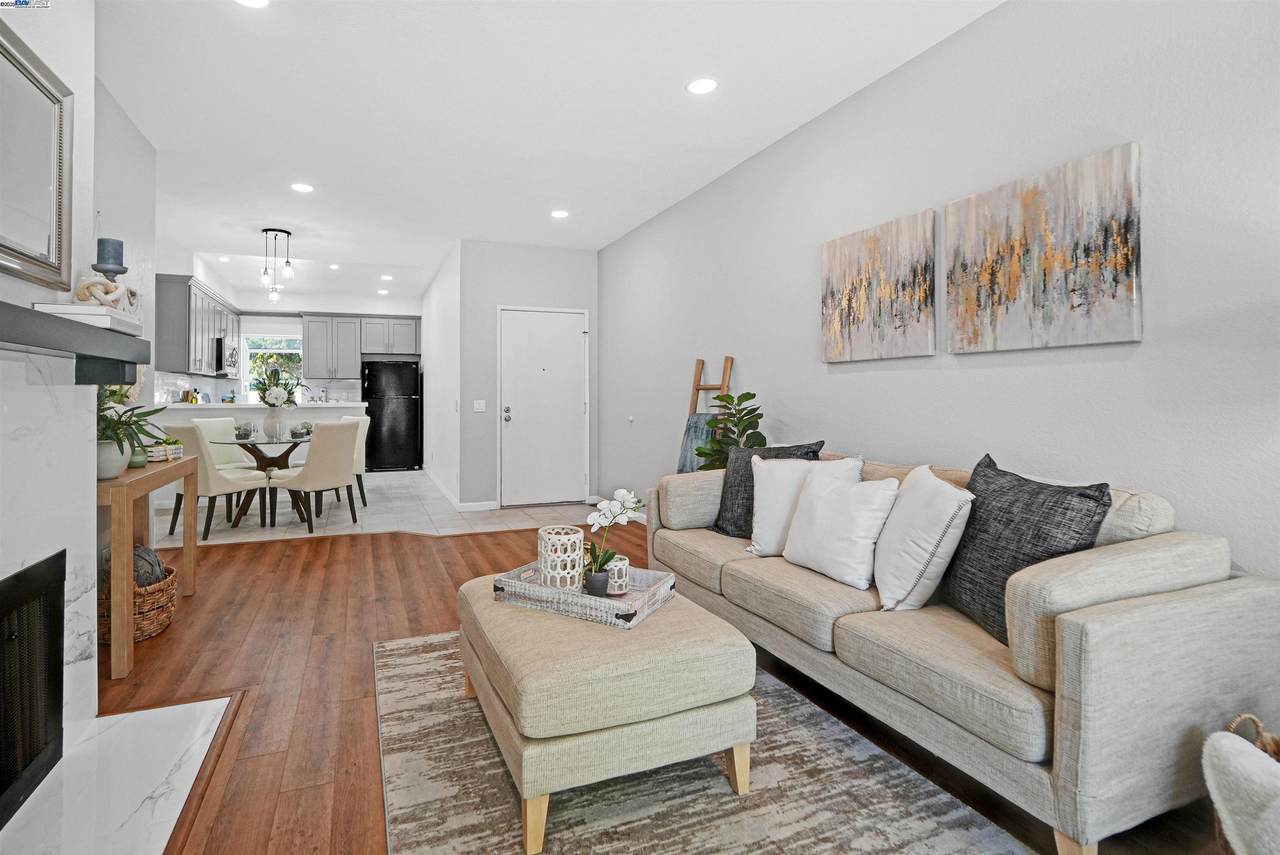 3530 Oakwood Terrace 102 - Photo 1