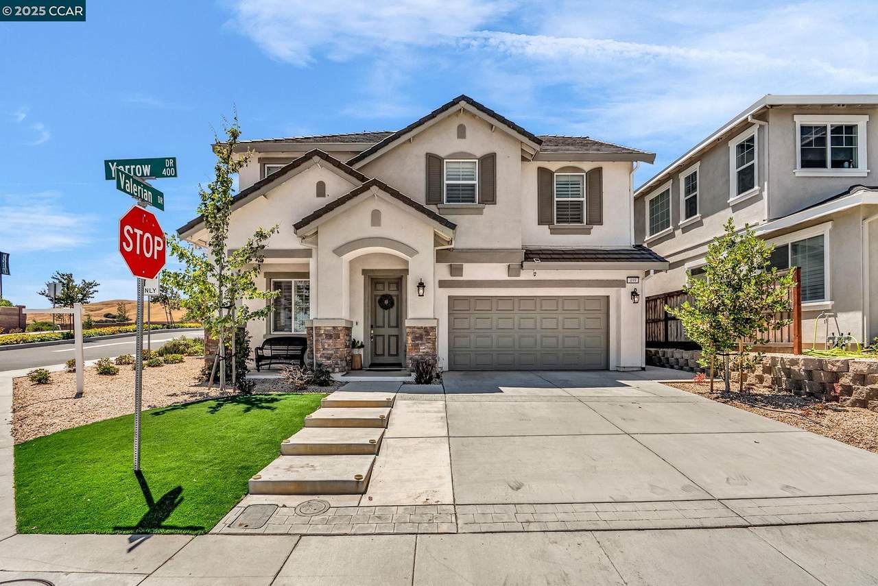 499 Yarrow Dr - Photo 1