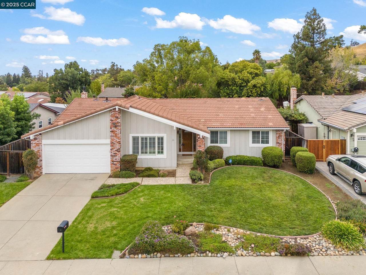 15 Mirango Ct - Photo 1