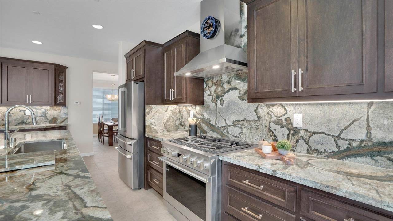 499 Twin Lakes Ln - Photo 1