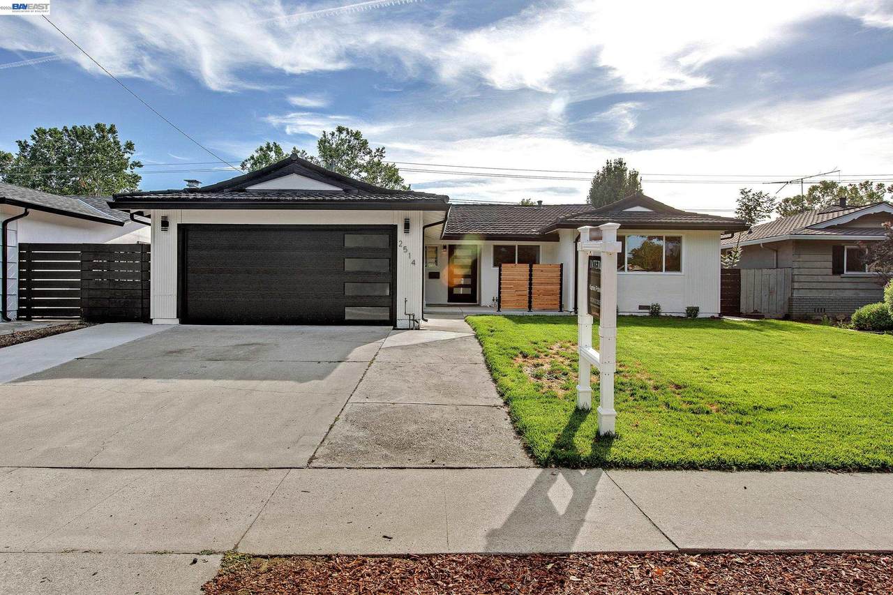 2514 Meridian - Photo 1