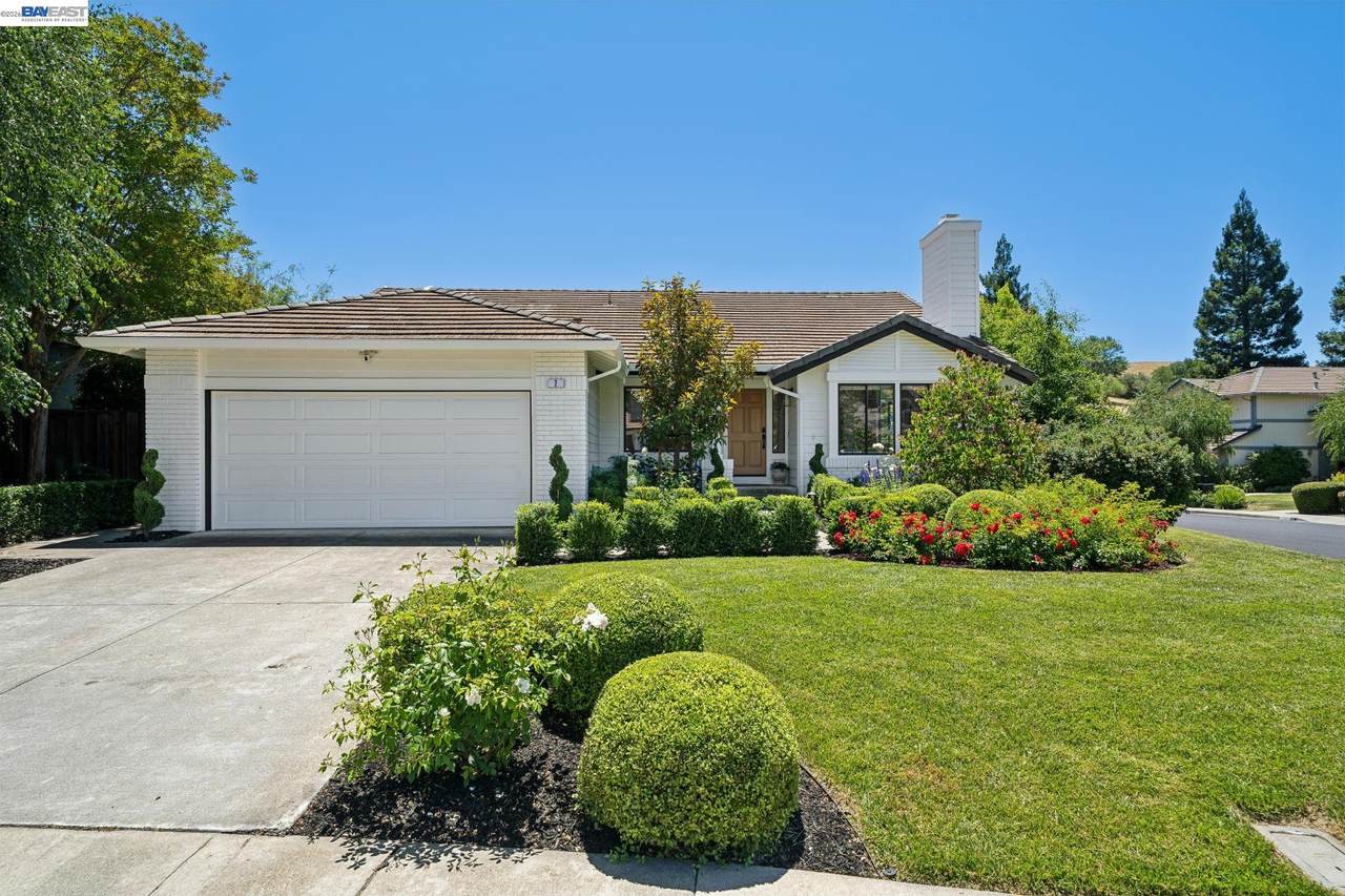 2 Ashland Way - Photo 1