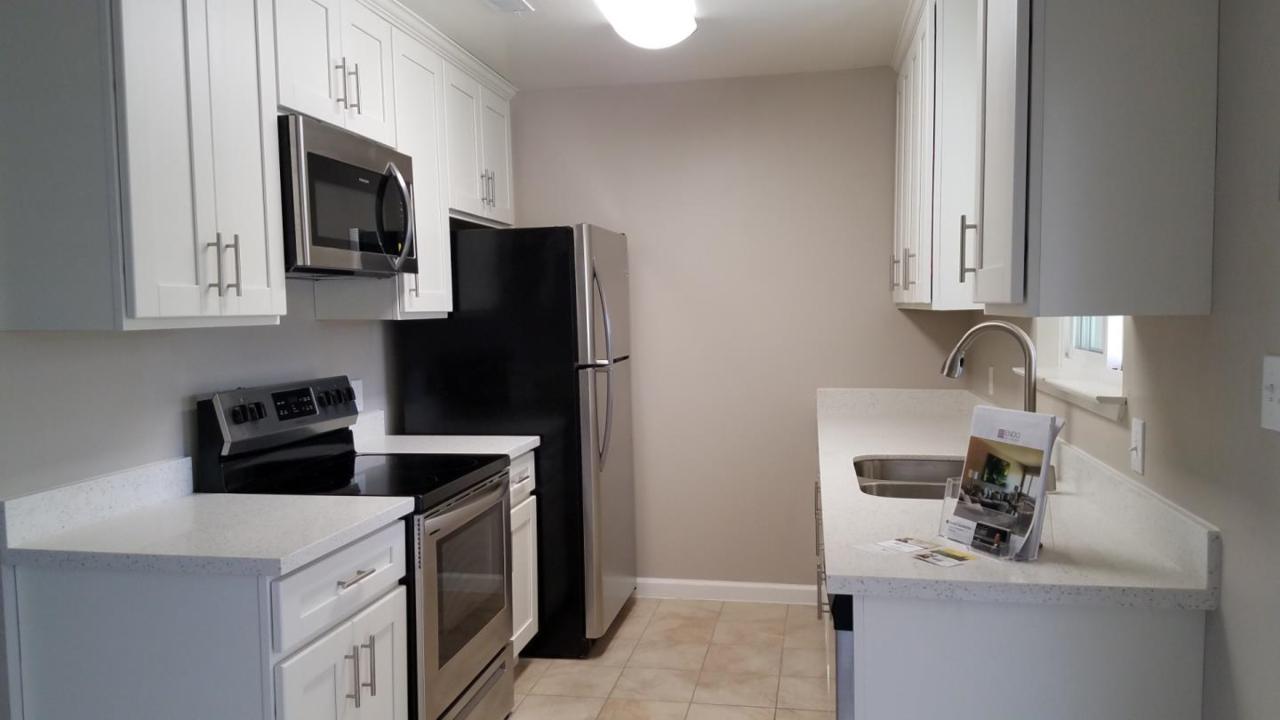 1375 Phelps Ave 11 - Photo 1