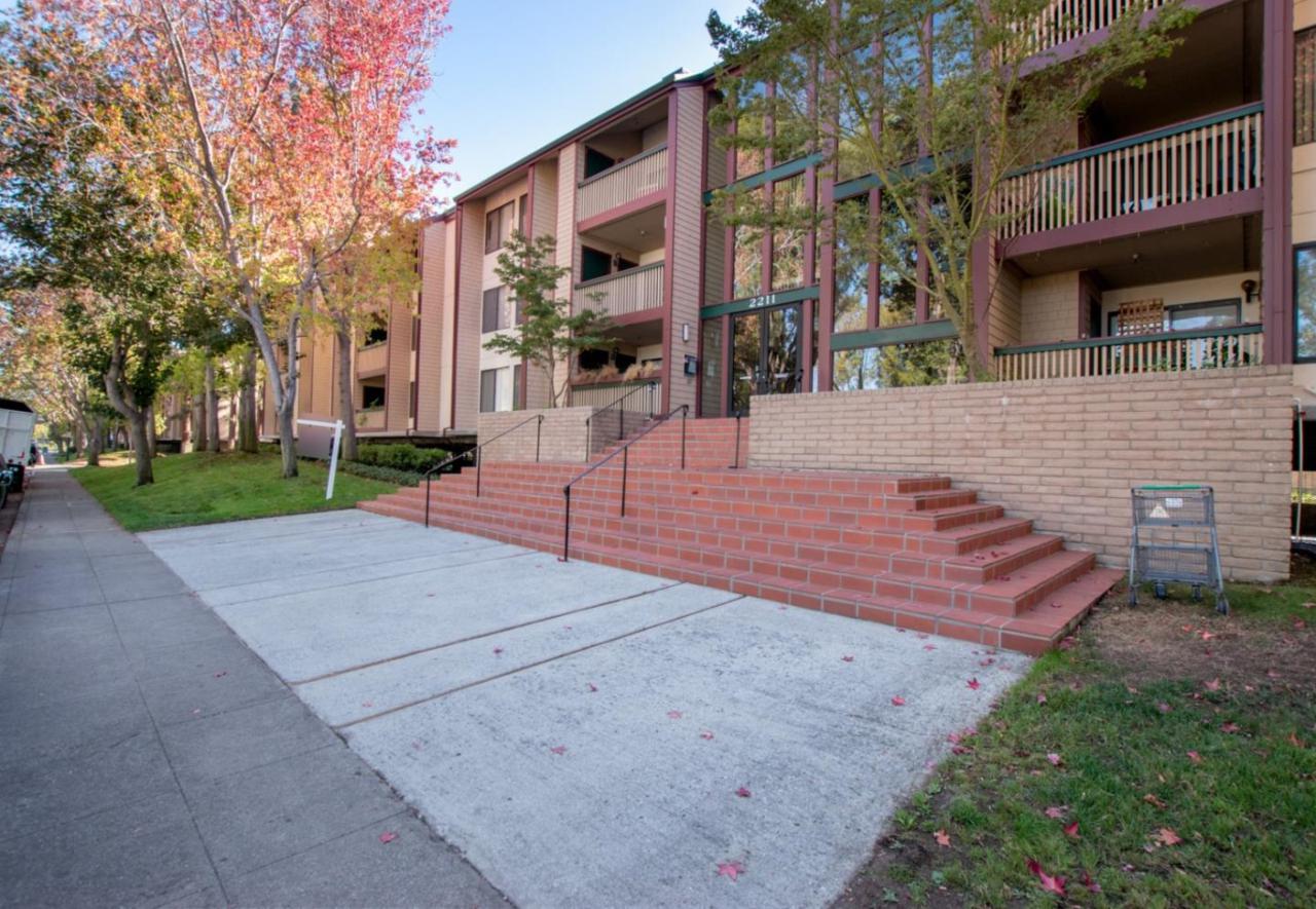 2211 Latham St 210 - Photo 1