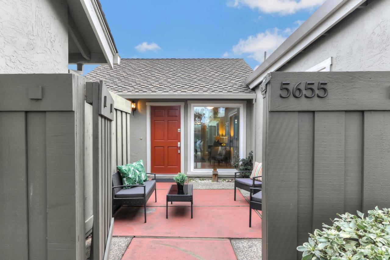 5655 Sunflower Ln - Photo 1