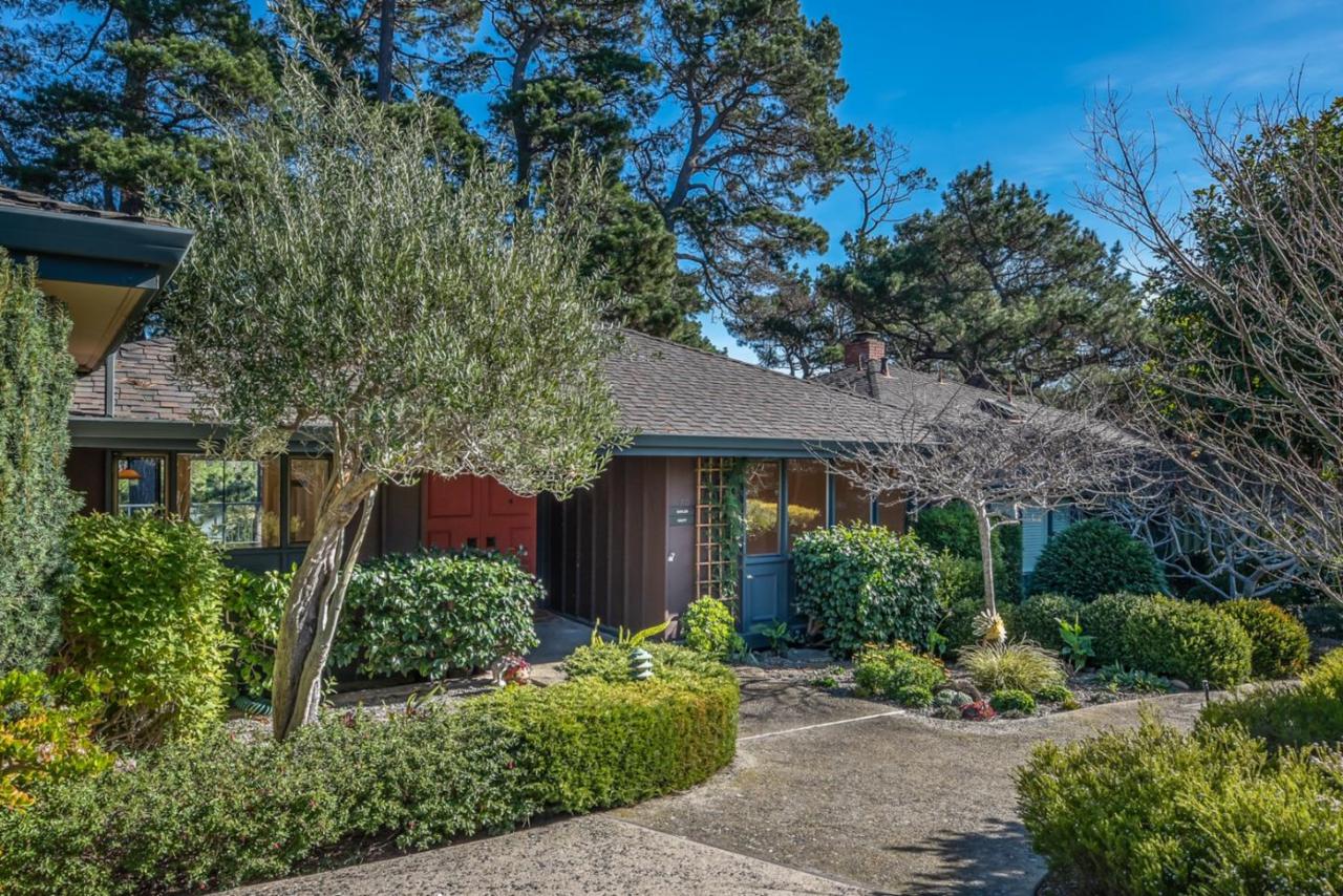 170 Del Mesa Carmel - Photo 1