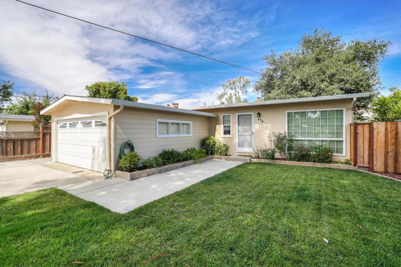 572 Weston Dr - Photo 1