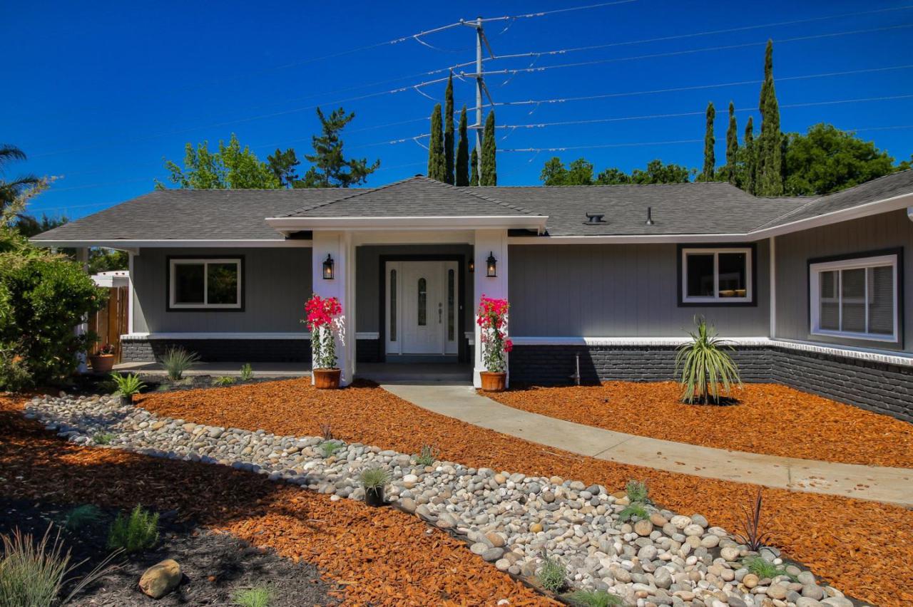 18593 Lyons Ct - Photo 1