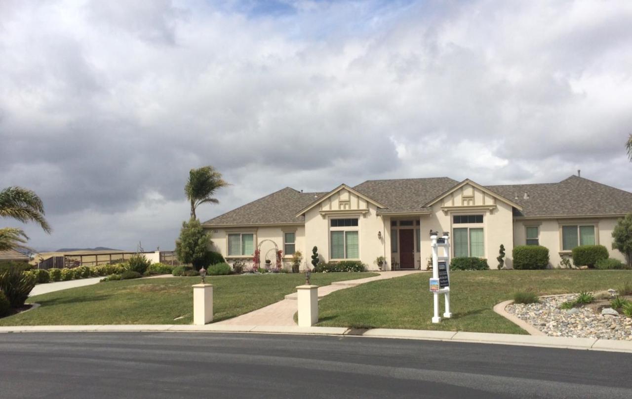 956 Calle Cruz - Photo 1