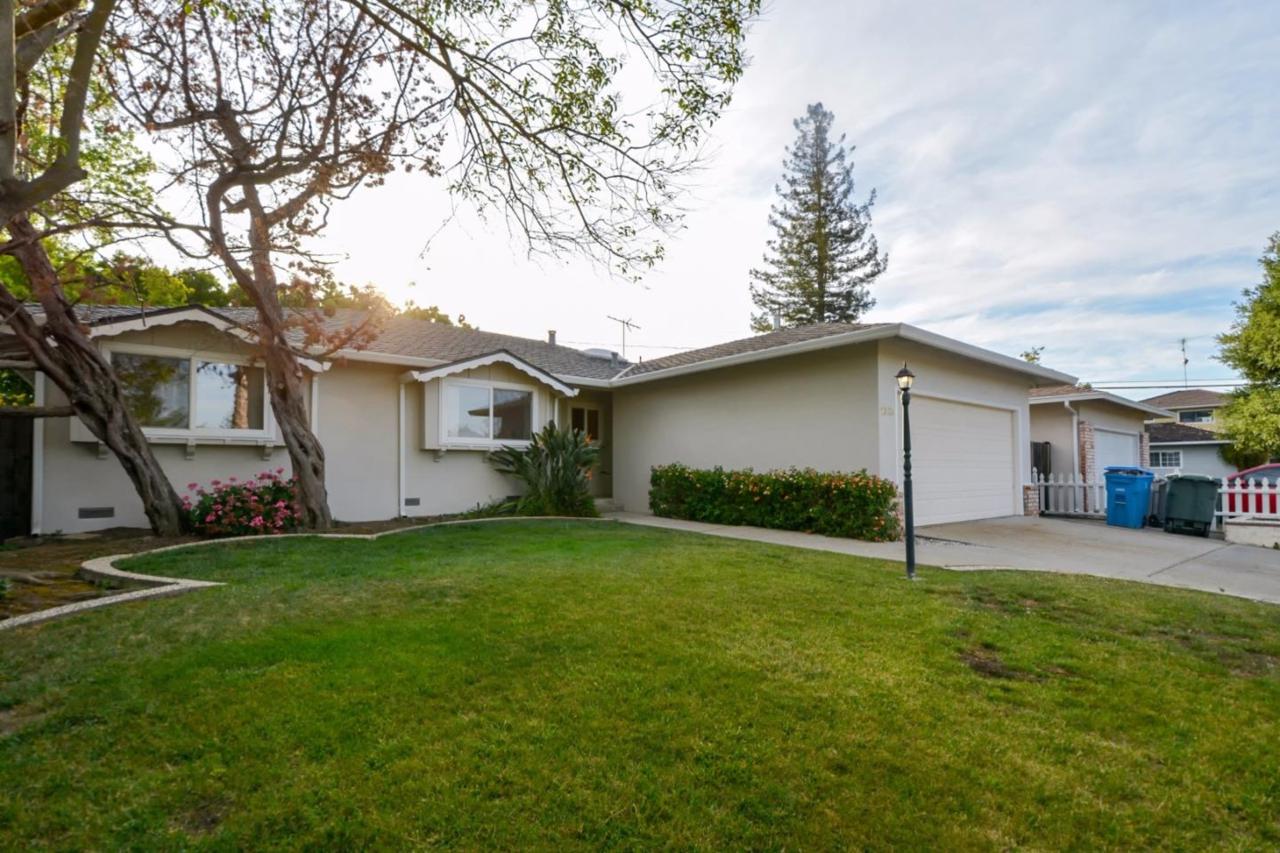 1373 Poppy Way - Photo 1