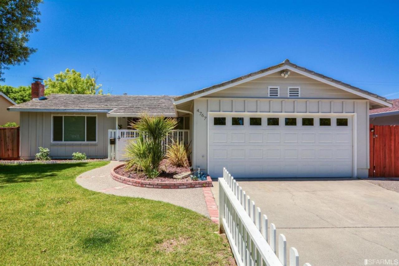 4767 Bordwell Dr - Photo 1