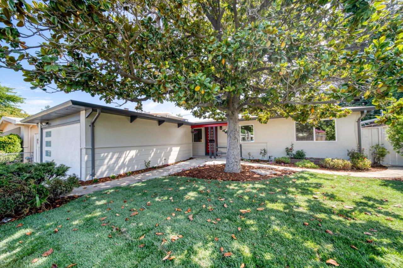 466 Sobrato Dr - Photo 1