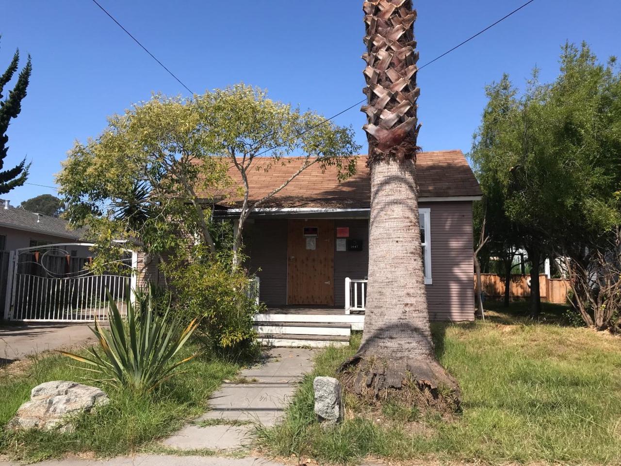 1007 Seabright Ave - Photo 1