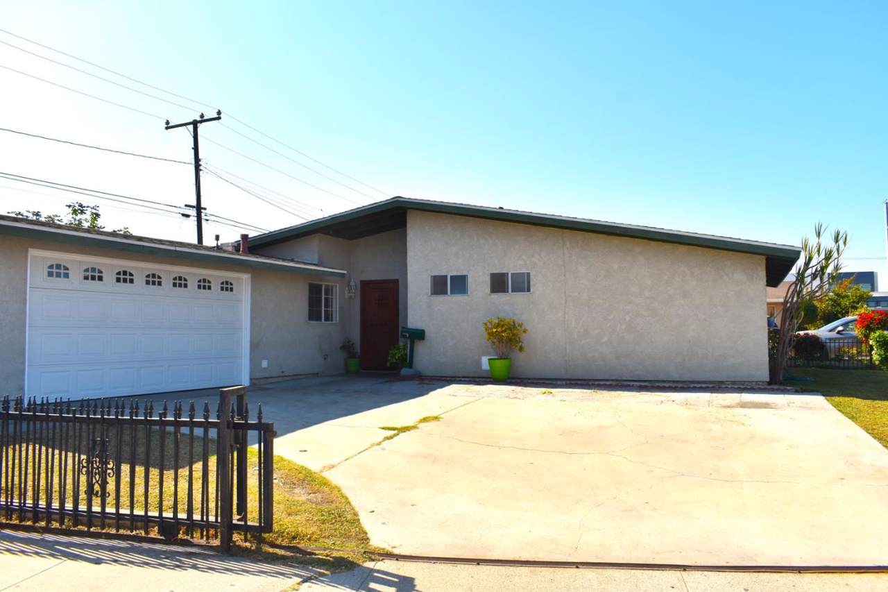 6542 Humboldt Ave - Photo 1