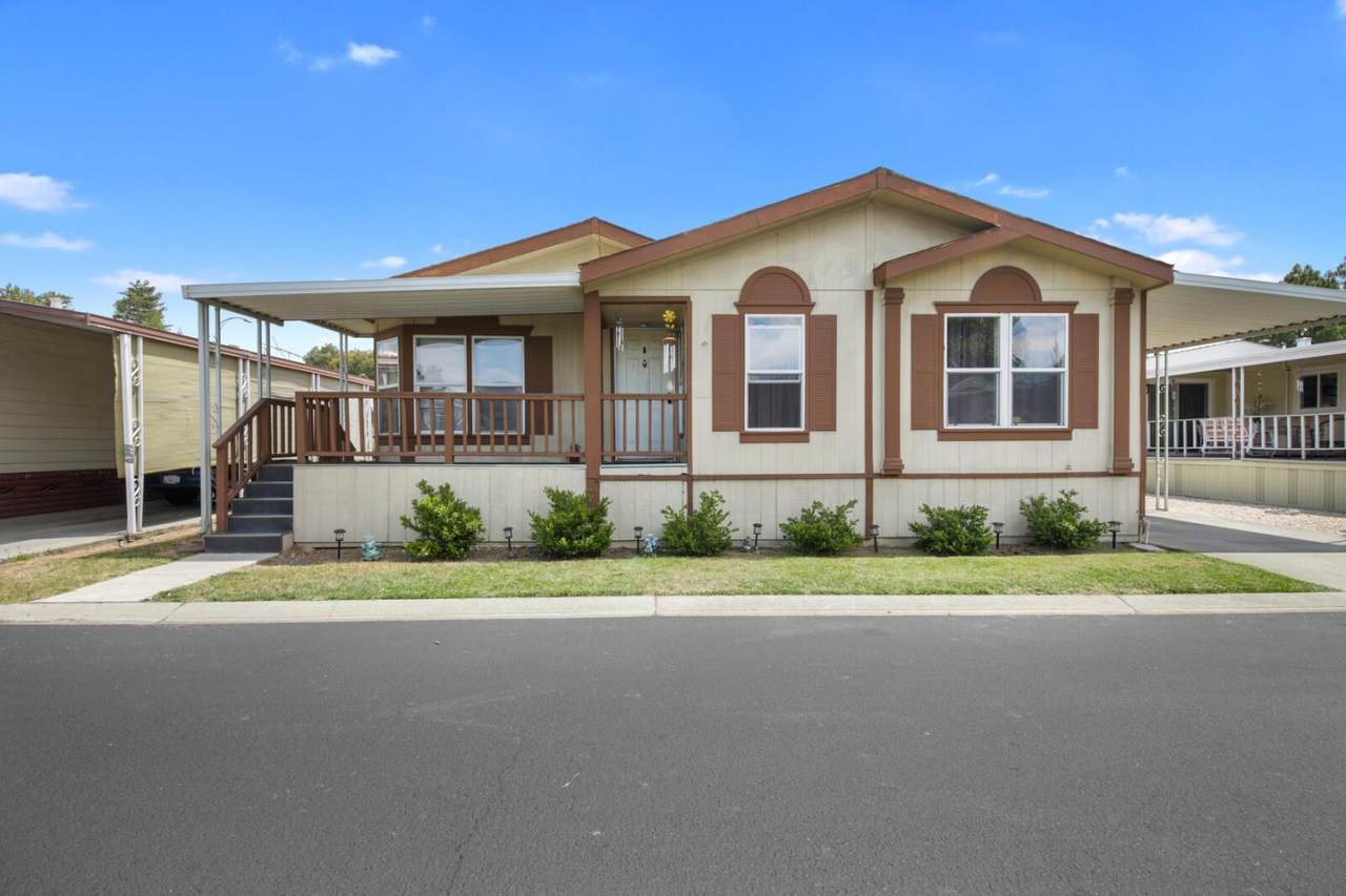 414 Lily Ann 414 - Photo 1