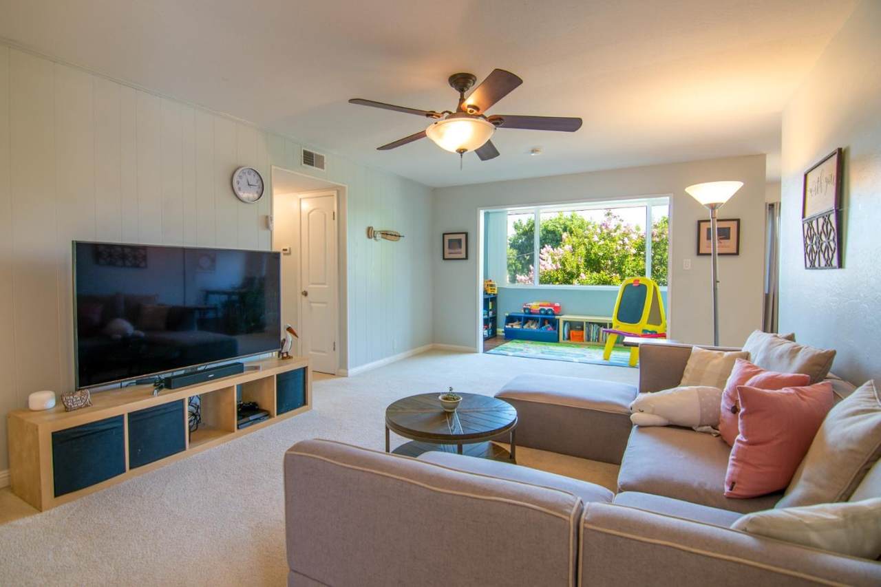1373 Phelps Ave 13 - Photo 1