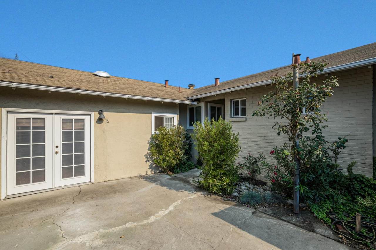 3790 Williams Rd - Photo 1