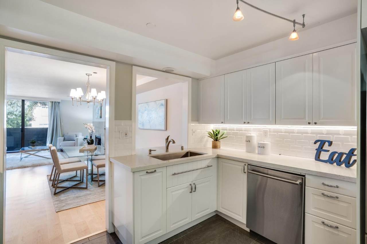 1500 Sherman Ave 1E - Photo 1
