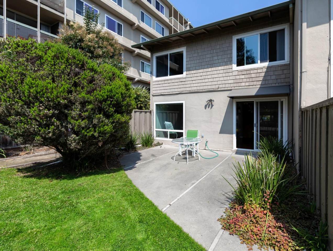 180 Dakota Ave - Photo 1