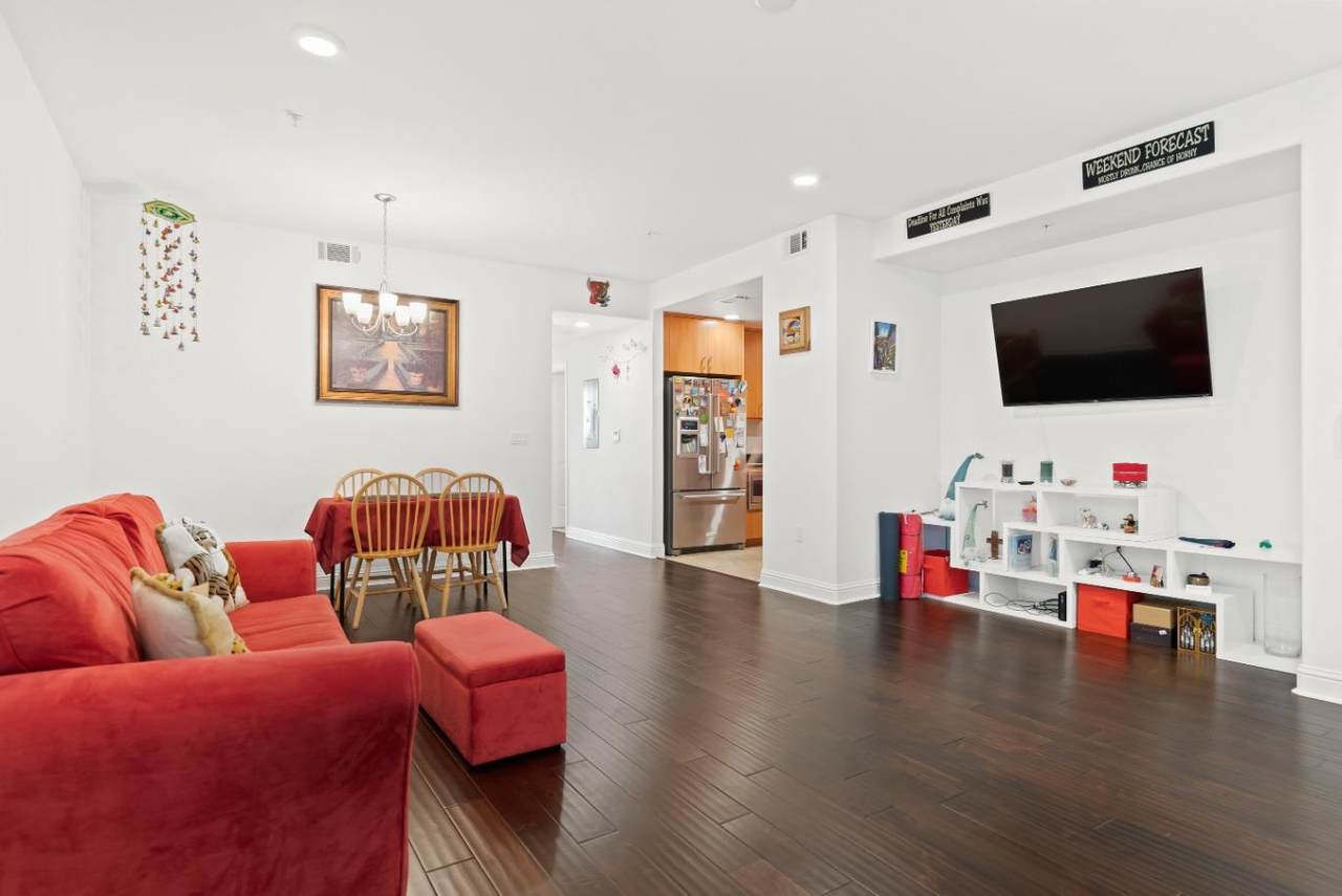 2585 El Camino Real 202 - Photo 1