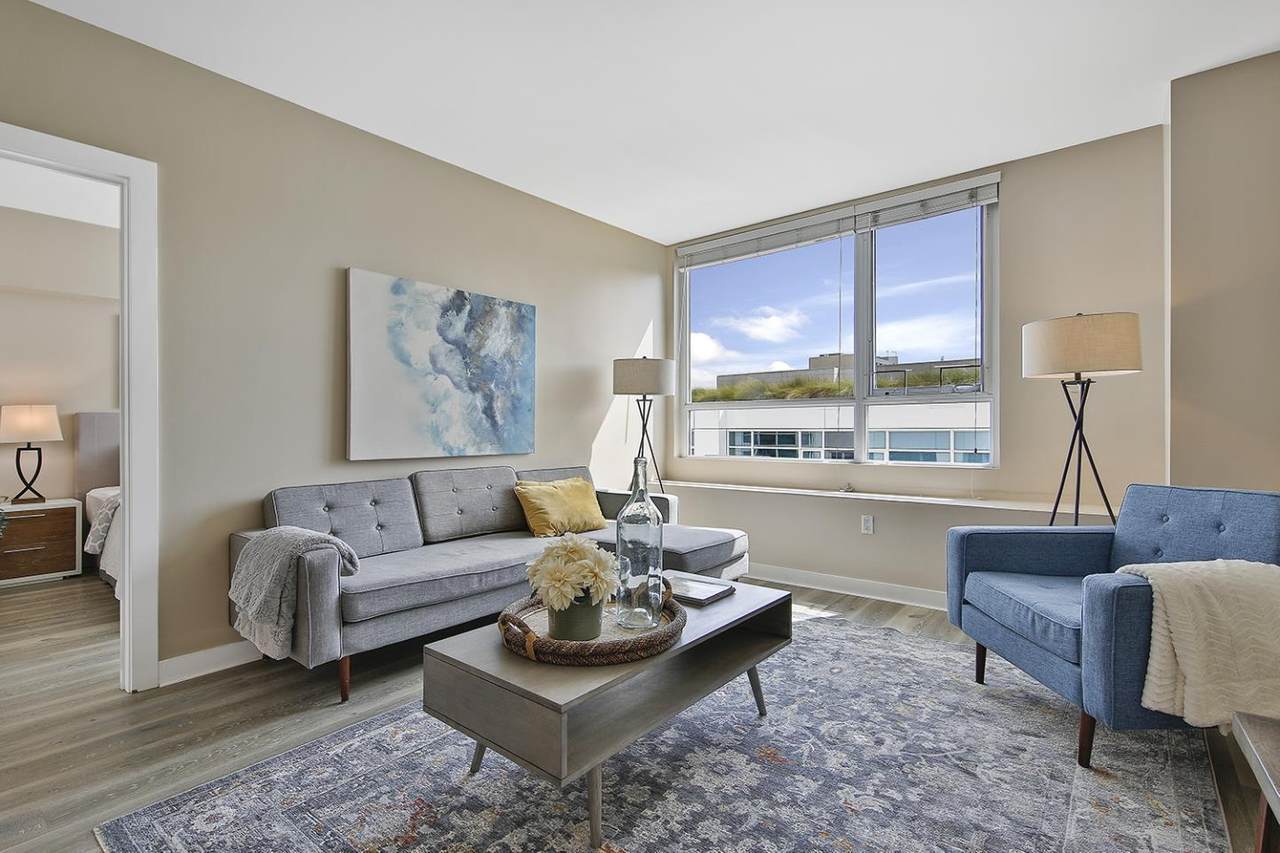 300 Berry St 716 - Photo 1