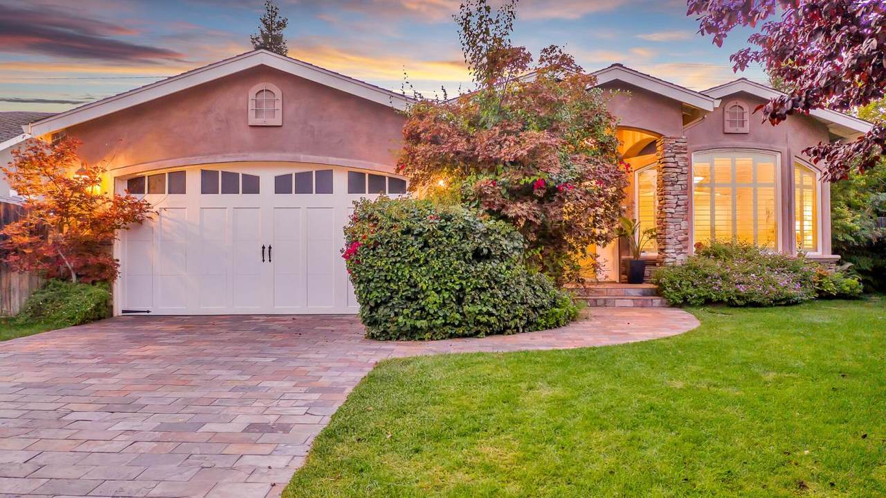 18457 Vanderbilt Dr - Photo 1