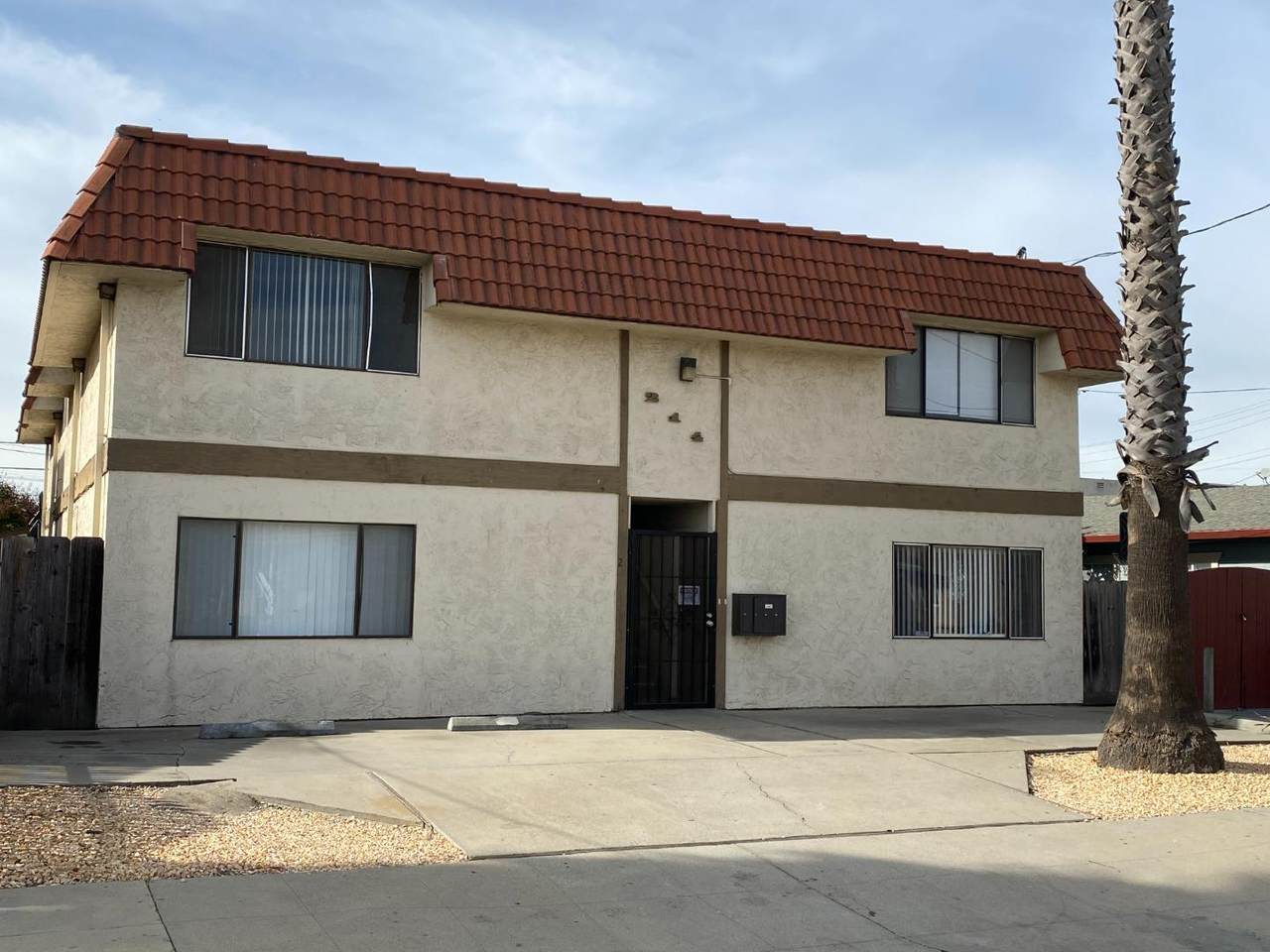 214 California St - Photo 1