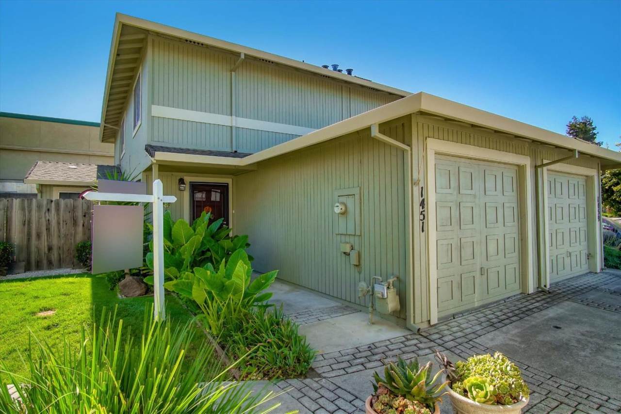 1451 Squire Ct - Photo 1