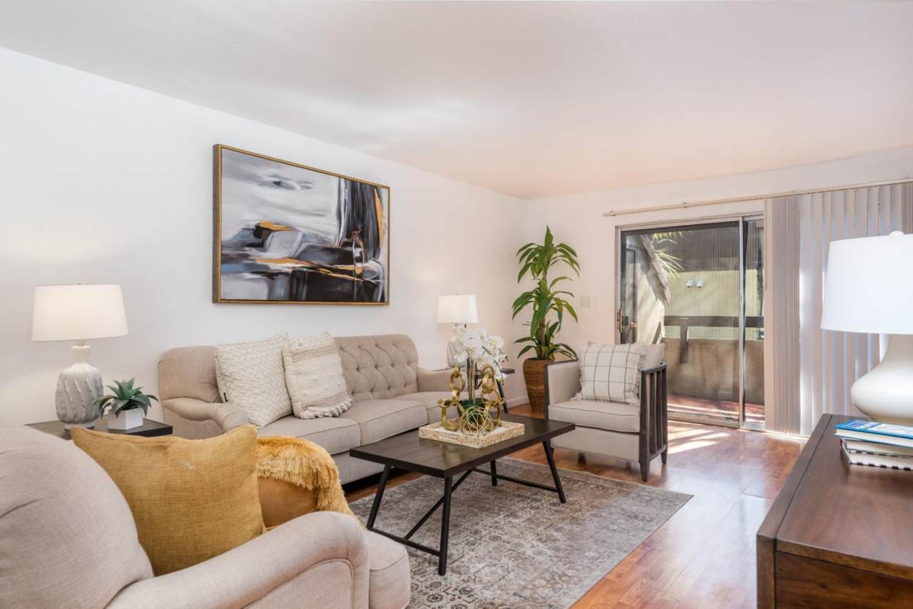 294 Tradewinds Dr 4 - Photo 1