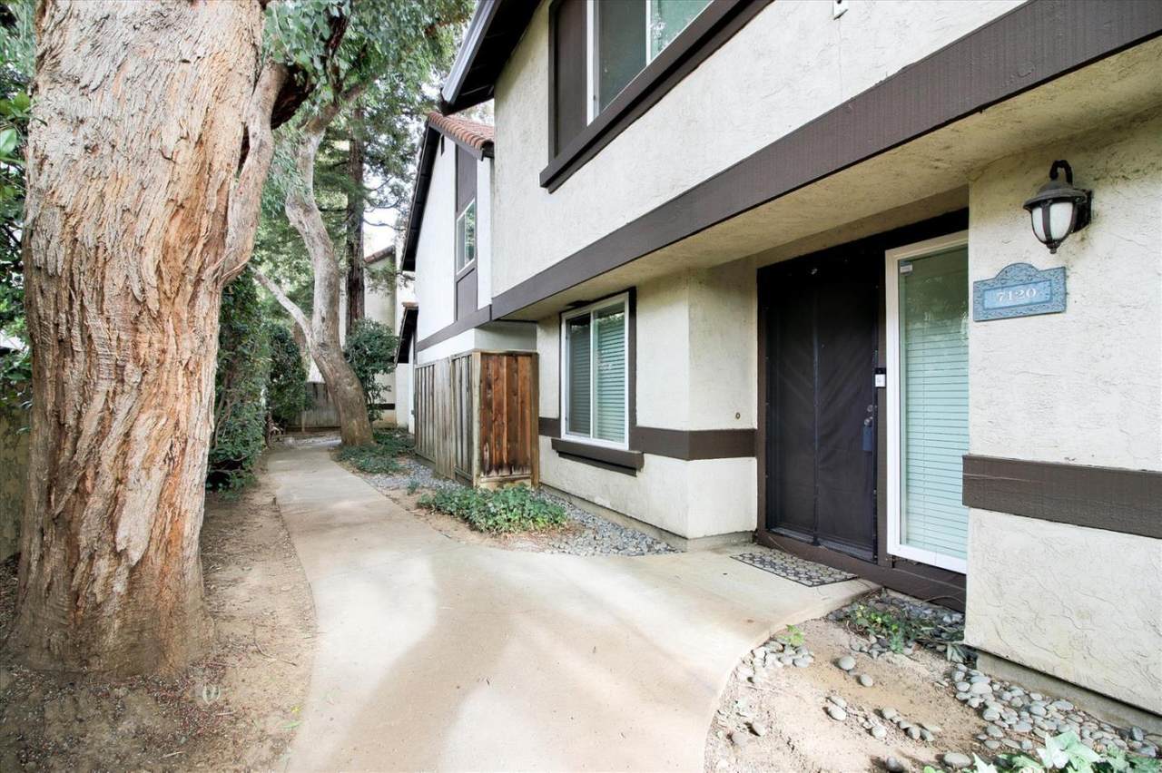 7120 Menaul Ct - Photo 1