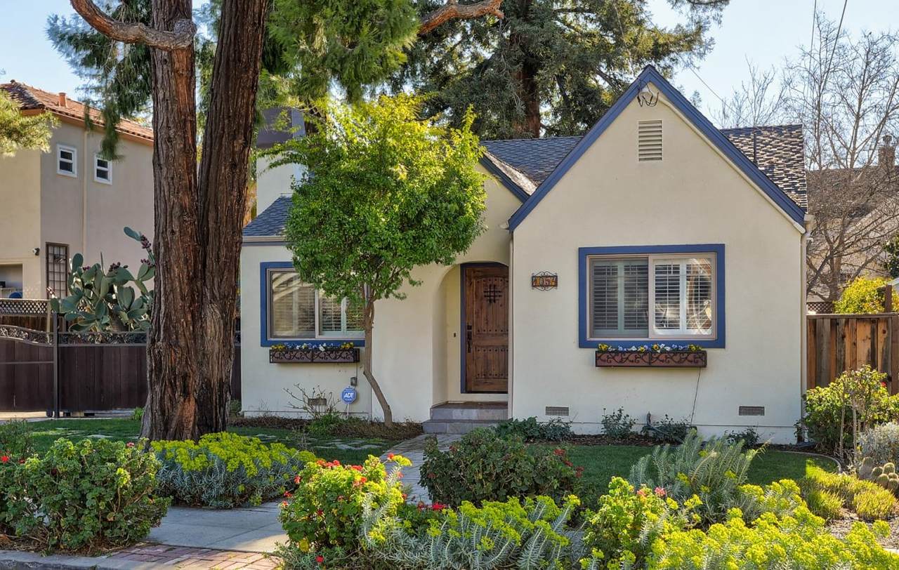 1054 Nevada Ave - Photo 1