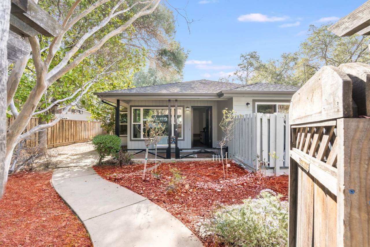 20480 Williams Ave - Photo 1
