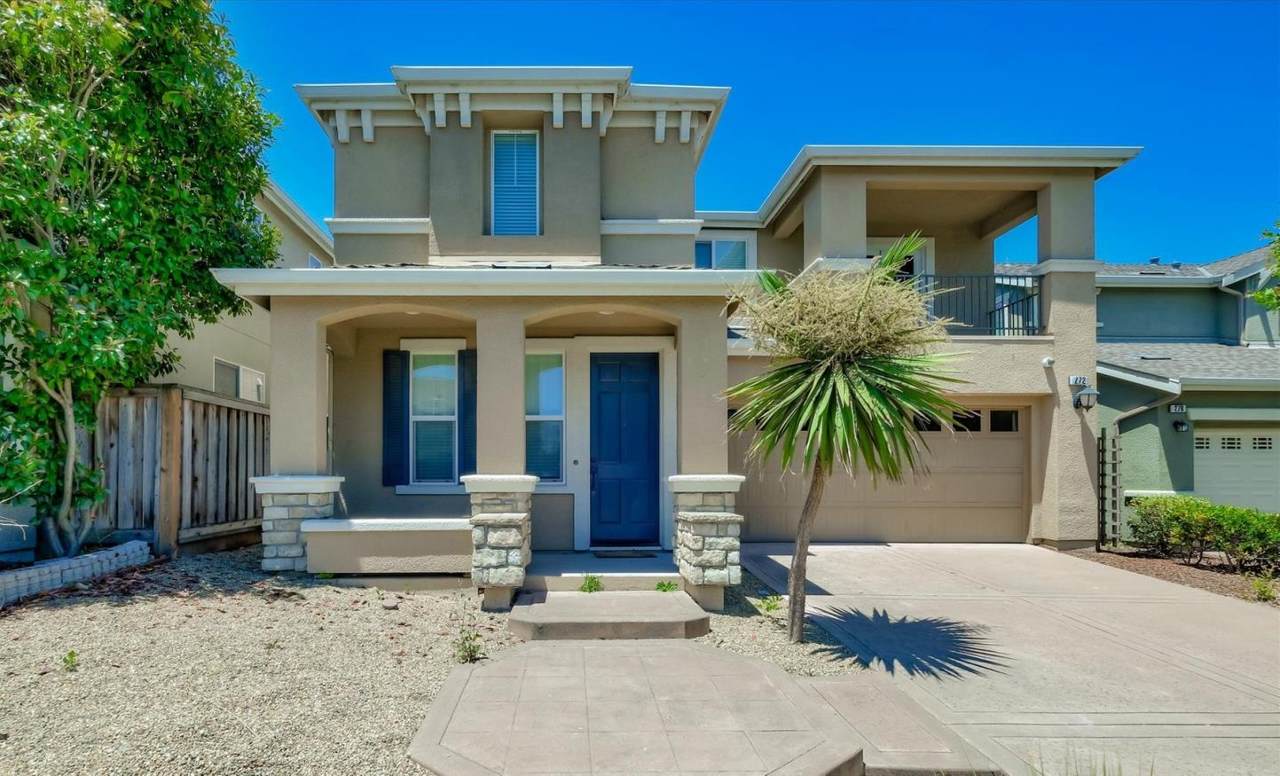 272 Malcolm Dr - Photo 1
