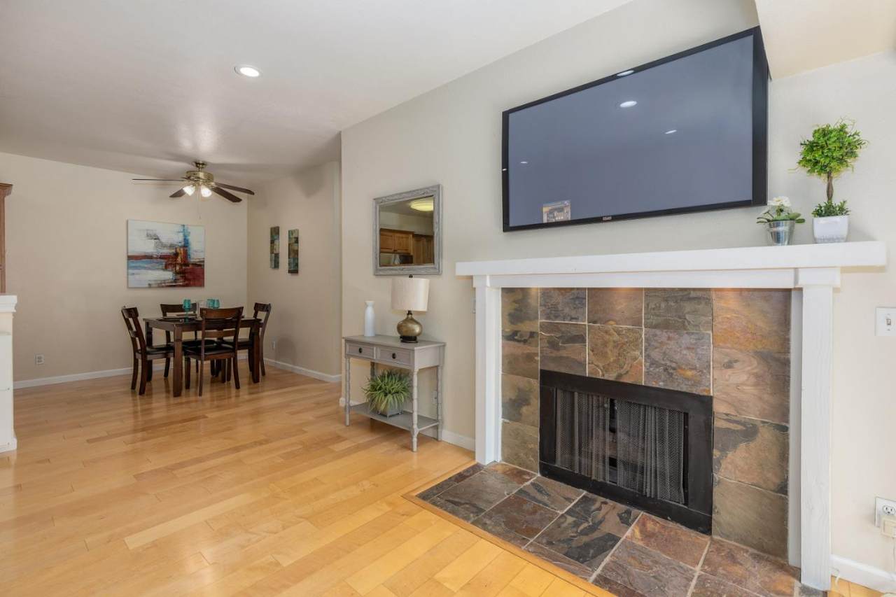 3655 Birchwood Ter 113 - Photo 1