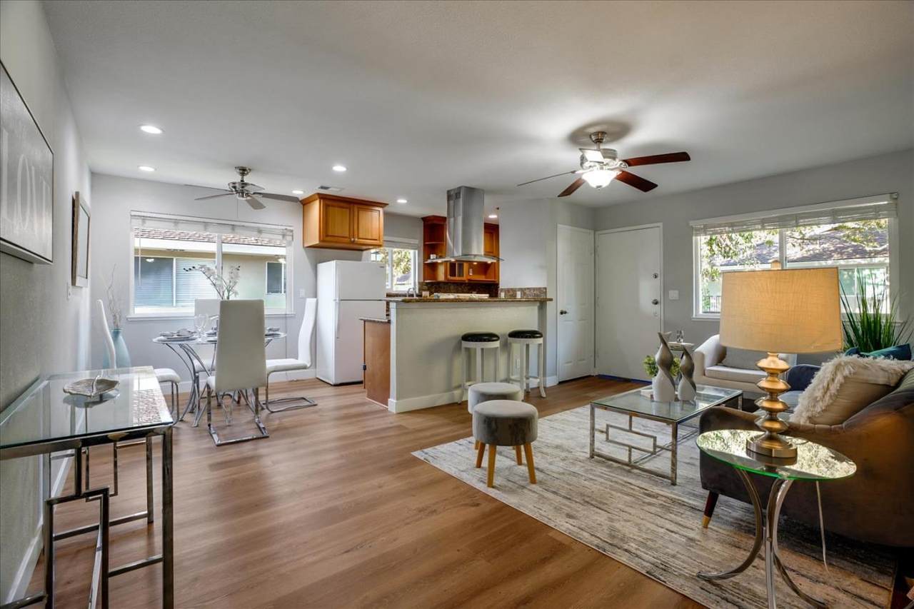 824 Gilchrist Dr 4 - Photo 1