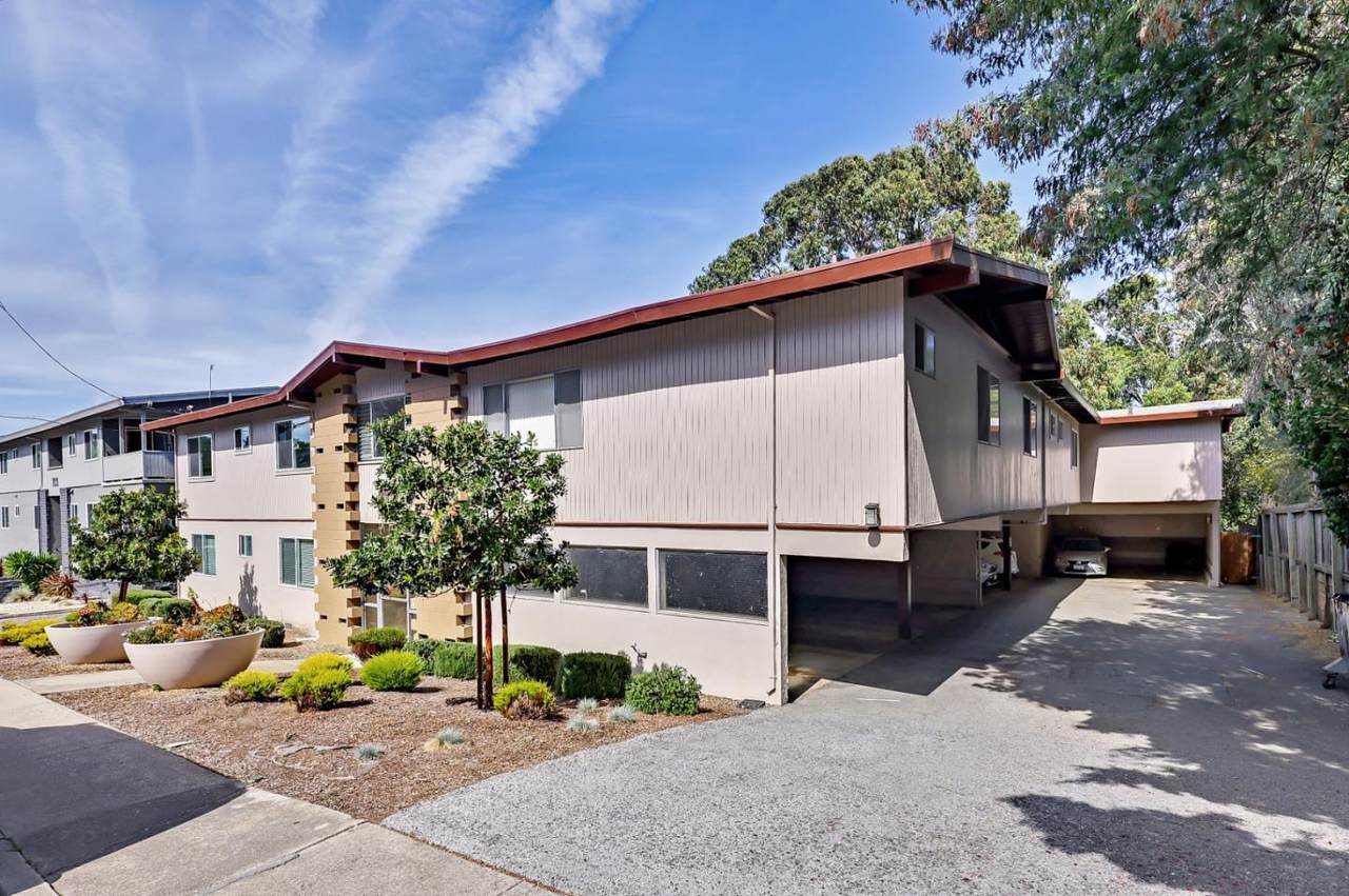 1139 Village Dr - Photo 1